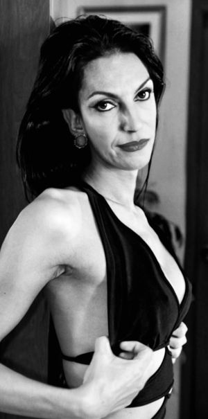 Sexy Brunette shemale