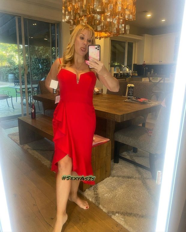 Melissa Gisoni 34th pic.