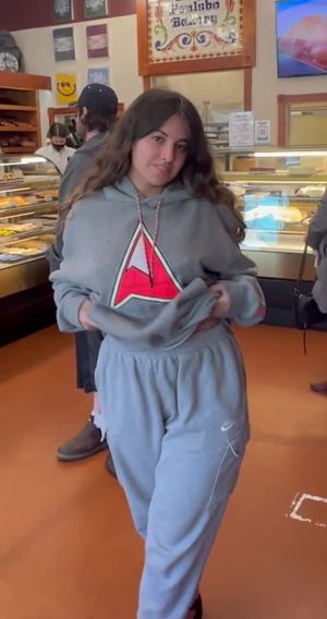 Show 'em if you got 'em bakery edition