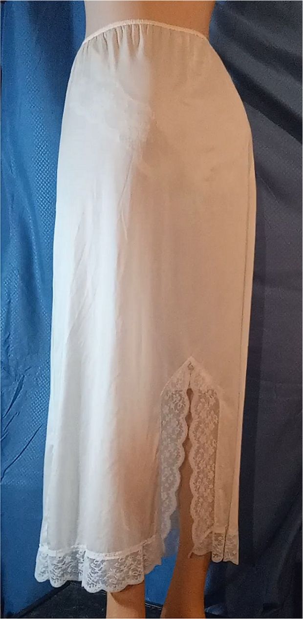 My Lacy Vintage Formal Slip is So Silky Soft!