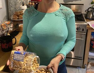 Tu veux resté dîner avec nous ce soir?