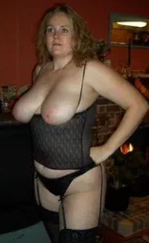 mature large breasts wife in sexy black lingerie