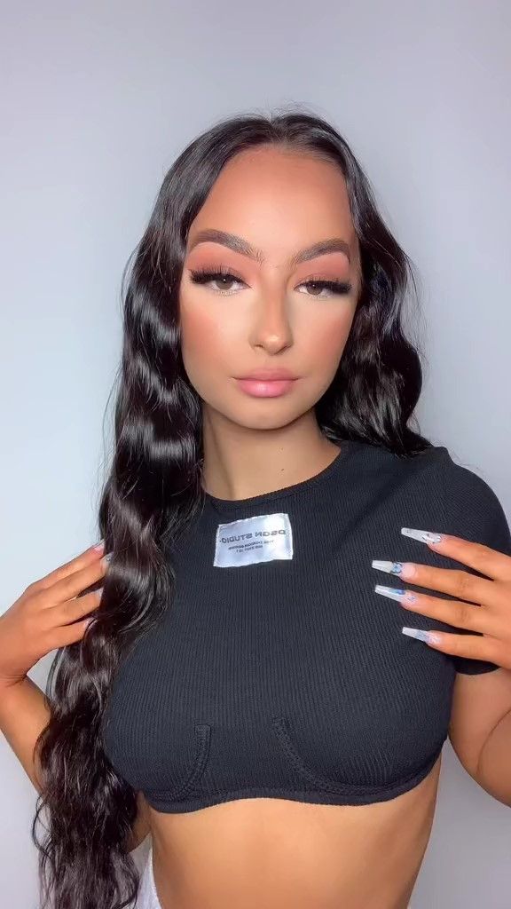Here's a second look of her claws. Post your true rate.