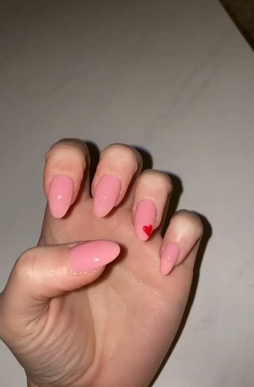Looks like Valentine's style. Post your true rate.