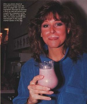 Elizabeth Hulette 21st pic.