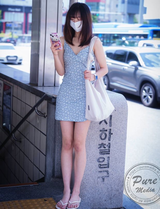 Model : Hina
