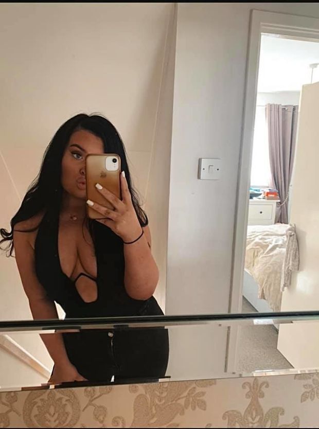 Good complexion & white nails. Post your true rate.