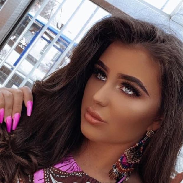 6th picture, in pink this time and a brunette. Post your true rate.
