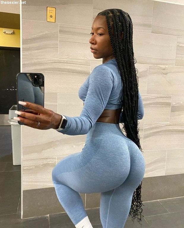 hot booty selfie