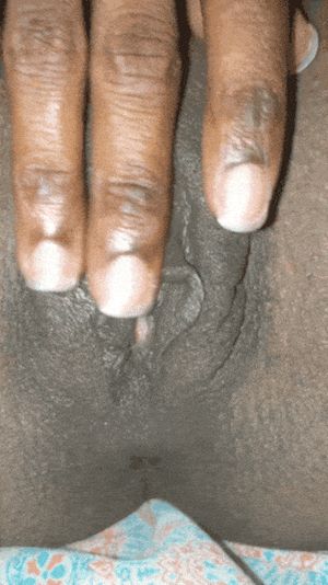 A Glimpse of the Hottest most delicious Pussy