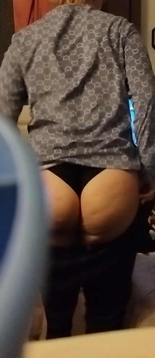 candid ass 2