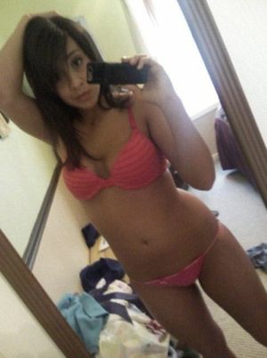 Your Girlfriend has a phone