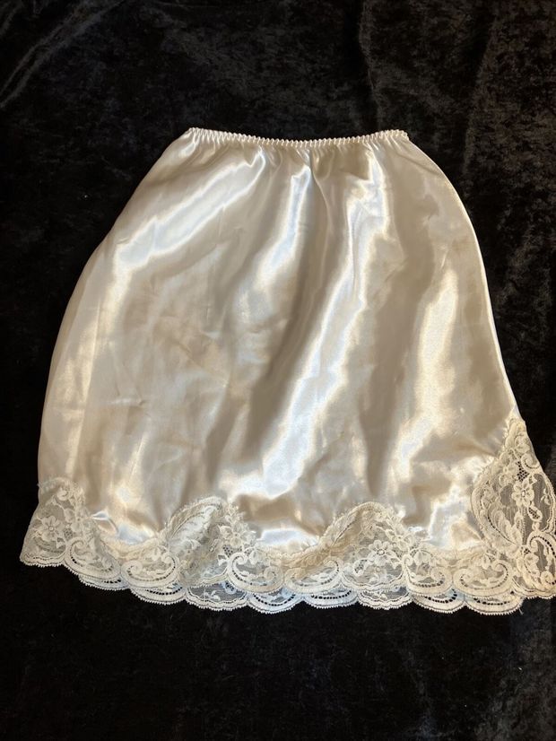 My Very Lacy Victoria's Secret Half Slip is So Silky Soft!