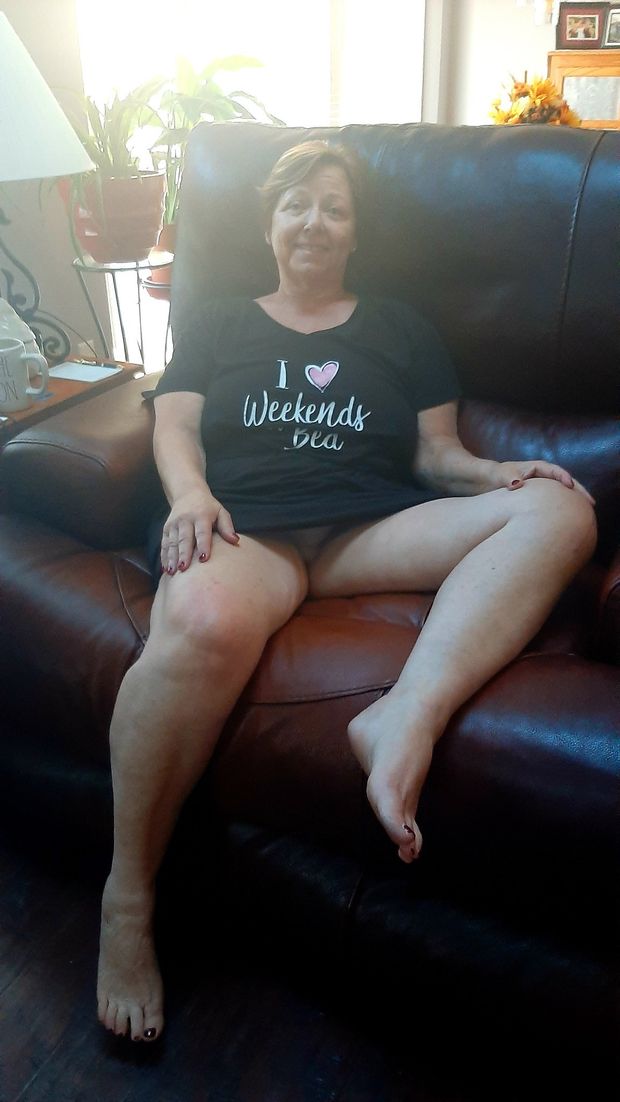 Cute granny wants your cock