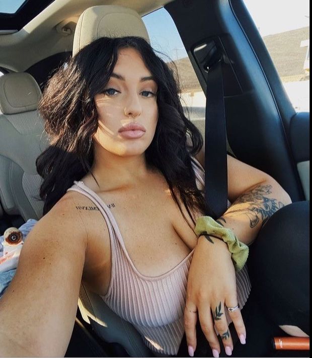 Busty long nails brunette. Post your true rate.