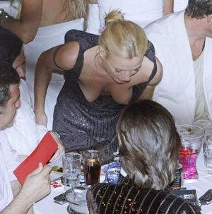 Chicks sexy cleavage