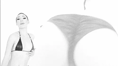 superb ass of a short hair woman