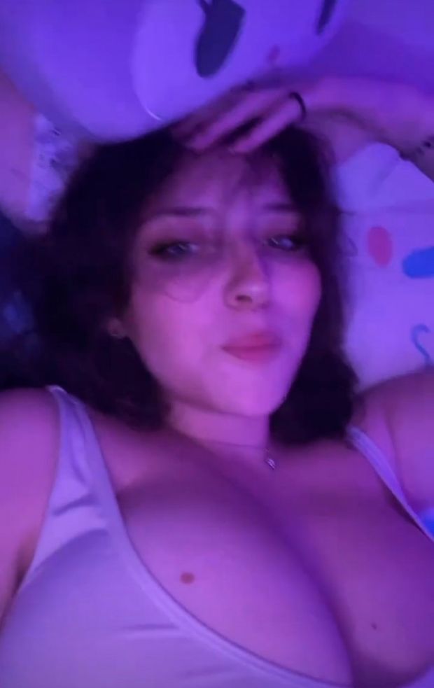 Perfect angle & nice bust. Post your true rate.