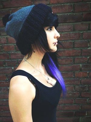 Hat over bangs - Marry Böh