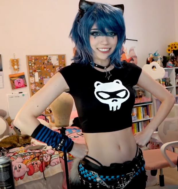Emiru (Streamer) - Snuffy Cosplay
