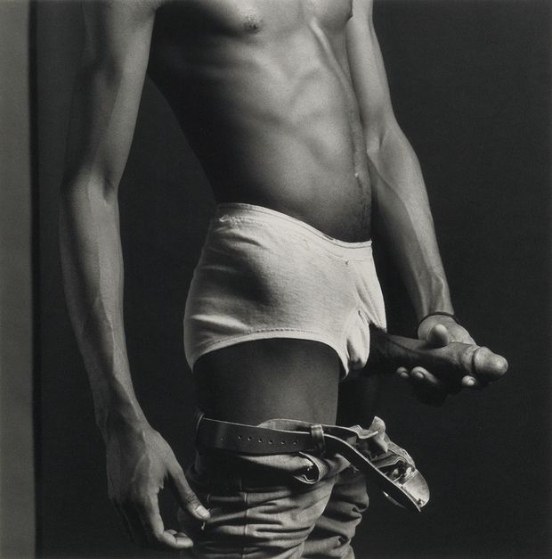 black man penis (mapplethorpe)