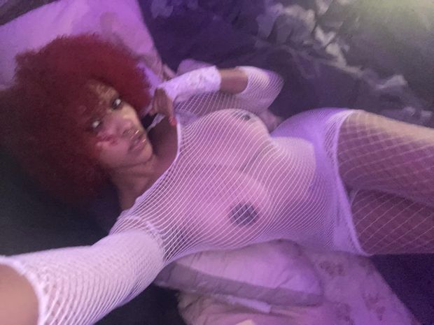 She fine ASF (cupidsaura777)