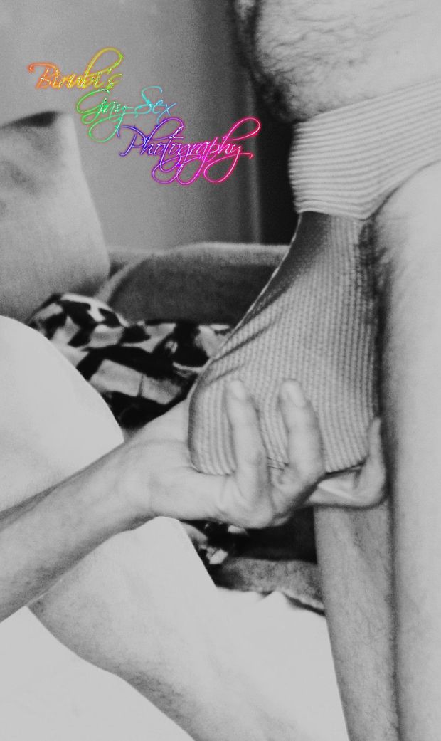 He kept massaging my thick bulge