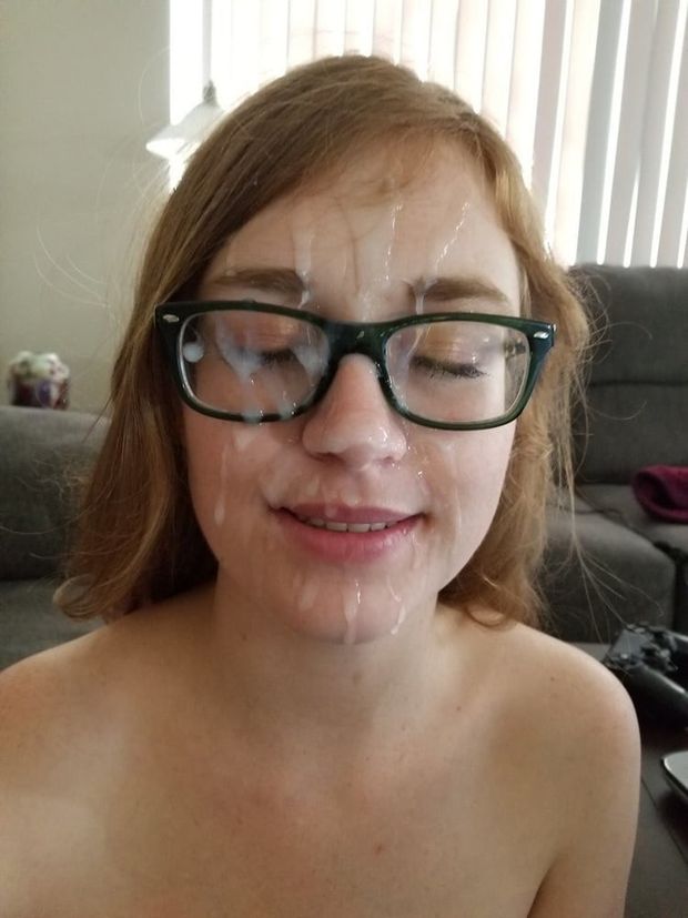 Petite Babe Cumshot