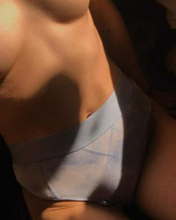 Slut loves to show herself