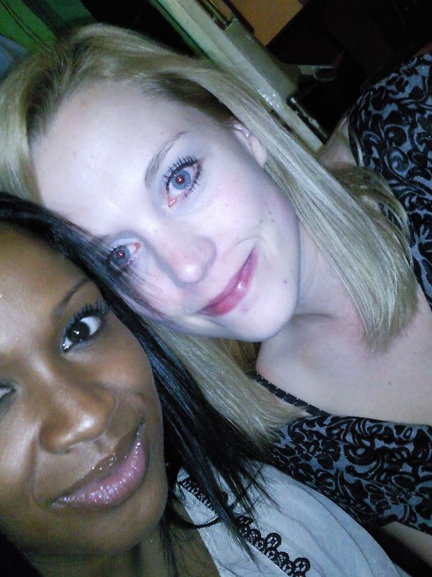 Claudia & Carrie: Faces To Fuck