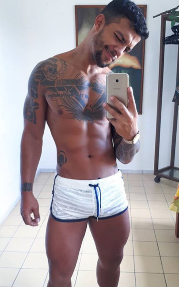 Shortshorts selfie