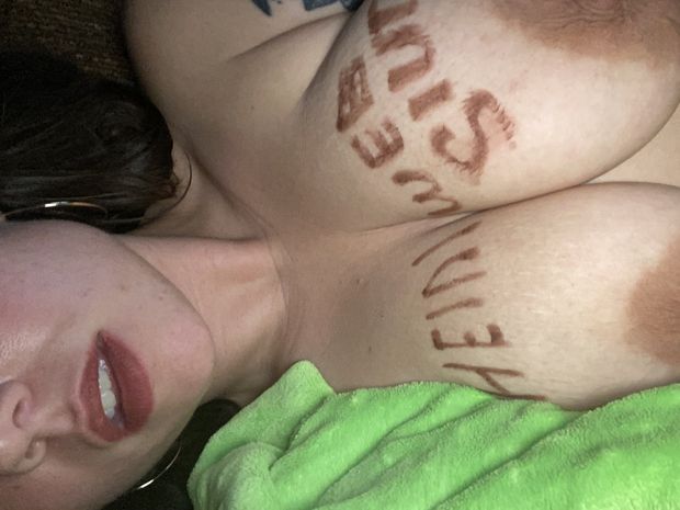 Heidi body writing + face