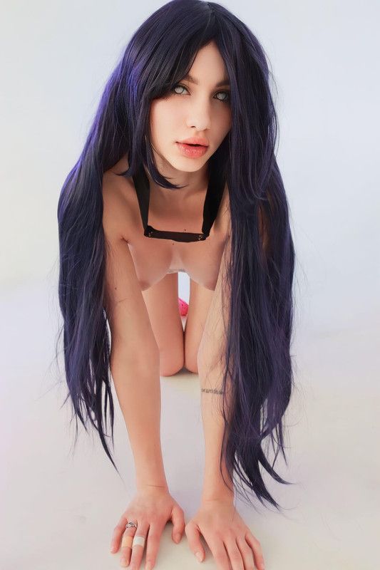 Petite cosplay teen