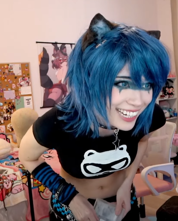 Emiru (Streamer) - Cute Smile In Cosplay