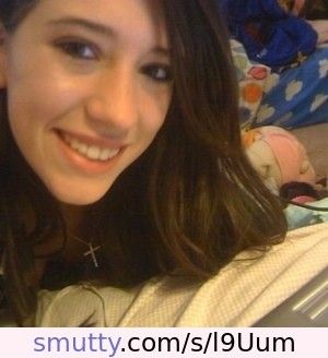 Slutty lil teen slut takes a selfie