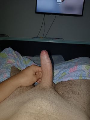 Horny stud awaiting to be blown