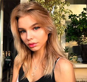 It wasn't until she removed the blindfold after ten minutes of gentle suction that she realized she was sucking her own brother's cock.