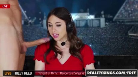 Riley Reid With Sports