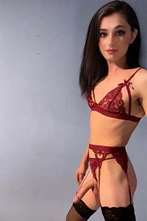 Skinny tgirl from Cleveland, TN, you don't mind sleeping with me even if I am small ?