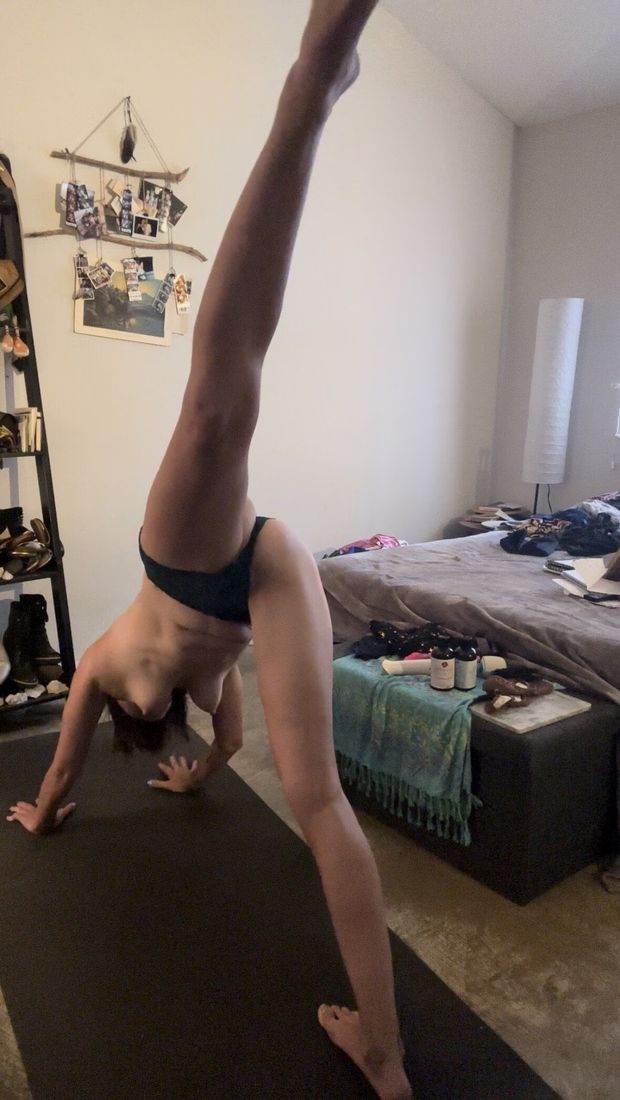 Downward facing, Dawg!