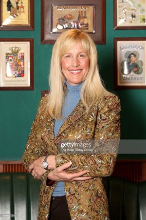 Sharp fashioned dresser.