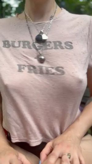 Does that come with a shake?