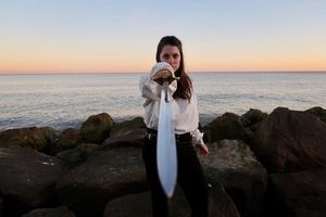 Officer's Hanger Extended in Thrust