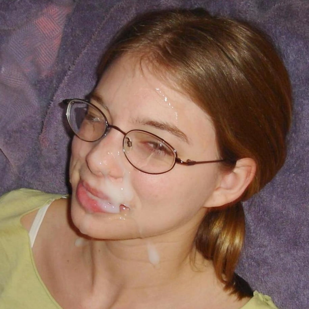 Petite Babe cumface