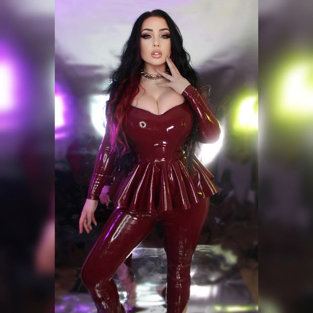 Pretty busty brunette plum latex / leather...