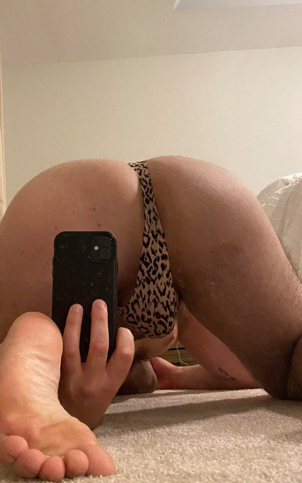 Ass end selfie