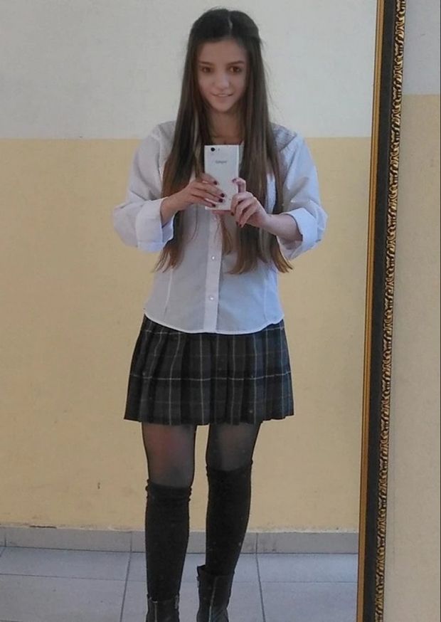 Collegegirl selfie