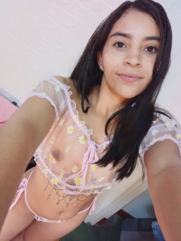 Delicious teen super selfie
