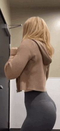 Sunlight Selfie Gurl