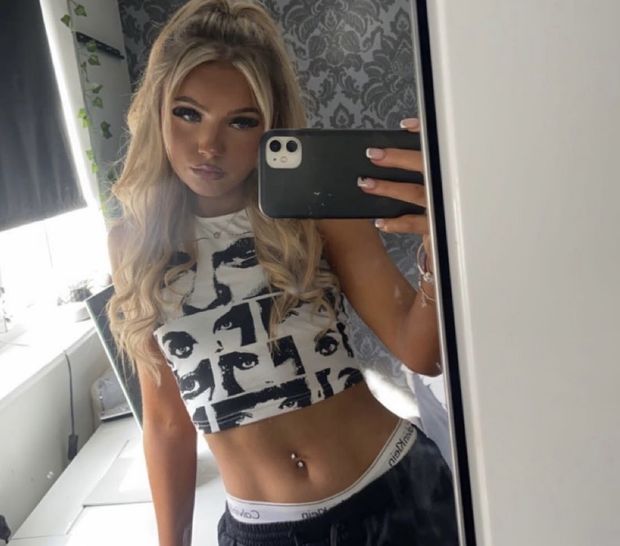 sexy blonde chav